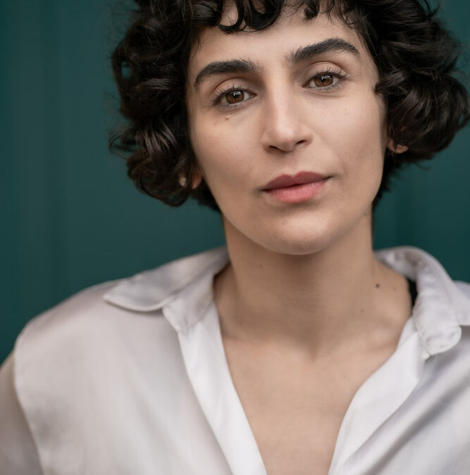 Moné Sharifi